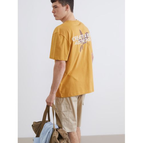 تي شيرت رجالي بطبعة برقبة مستديرة