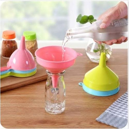 5 Pcs Funnel Plastic - Filter Liquids - Drinks - Juice - Water - High Quality