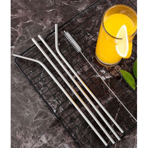 4 Reusable Healthy Stainless Steel Straws With A Small Cleaning Brush