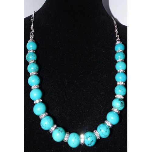 عقد ملكى من أحجار الفيروز مع فواصل الماظ صناعة يدوية