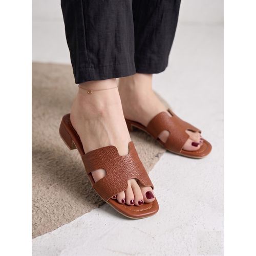 Slippers flat leather Stylish with the letter H - SL-230 - Havan