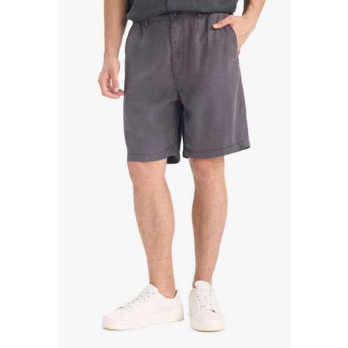 Relax Fit Fluid Fabric Bermuda
