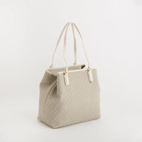 ShoppingWoman-Dianaspring