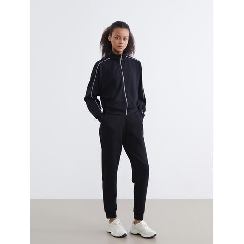 Women's Jogger Sweatpants With Elastic Waistband