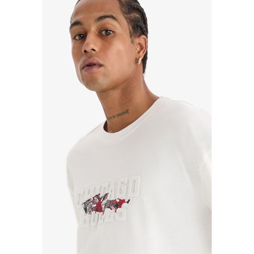 100% Cotton NBA Chicago Bulls Oversize Crew Neck Short Sleeve T-Shirt