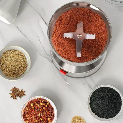 Mini Electric Pepper Mill - This 300W mini pepper mill grinds pepper and spices with high precision, preserving the fresh flavor of the spices. It's a robust stainless steel tool.