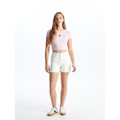 شورت جينز نسائي بقصة ضيقة وخصر مرتفع