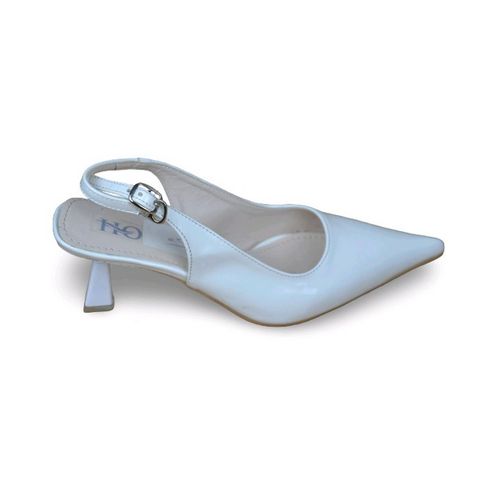 Upper Leather closed Toe Slip On Sandal