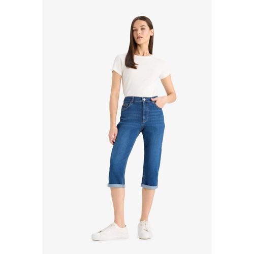 Regular Waist Pocketed Rolled Hem Jeans Capri