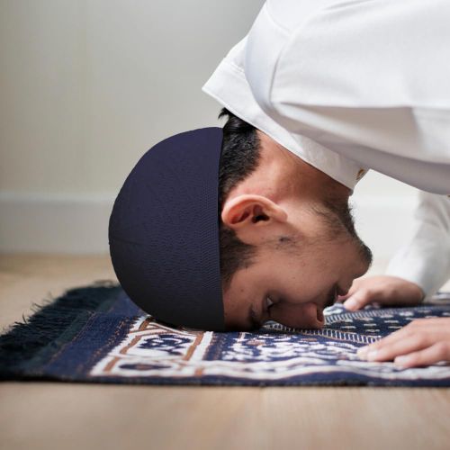 Pack of 5 Prayer Caps & Wooden Prayer Beads (100 Count), Knitted Kufi, Skull Caps, Muslim Caps for Men Prayer Pack, Misbaha, Tasbeeh, Buddha Beads Multi-Color