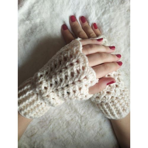 Crochet fingerless gloves for women
