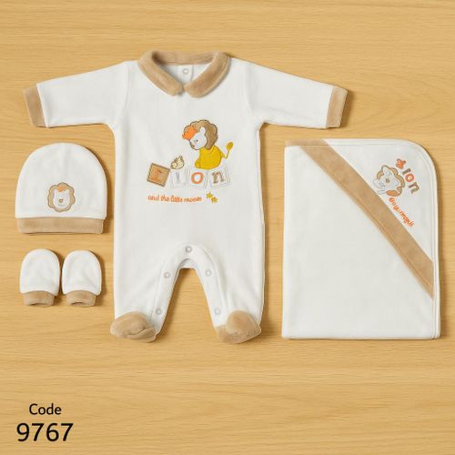 Newborn 4-Piece Velvet Winter Gift Set 9767