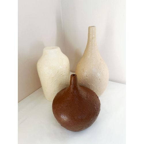 Petra vase set of 3 pieces, hand-painted from treated polyester, suitable for wooden shelves, dining rooms, and buffets.
