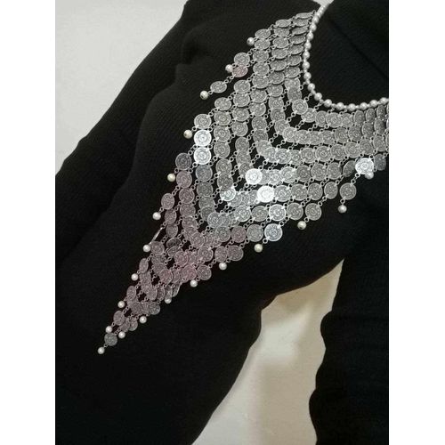 قلادة جميلة للنساء - عملات معدنية فضية