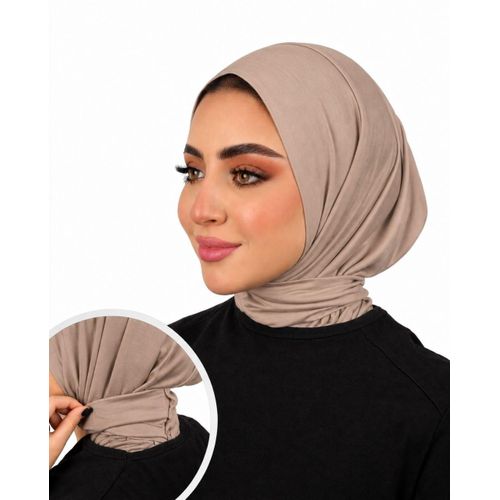 Kuwaiti cotton hijab featuring adjustable ties and rust-resistant metal snap fasteners.