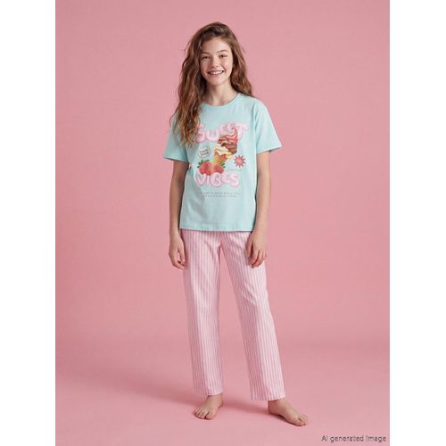 Girl's Crew Neck Printed Pajama Set