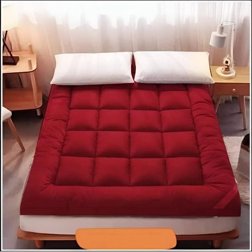 Mattress suitable for soft mattresses with hotel specifications - Size (150x200) - Height 7cm - Comfortable and practical (Red)