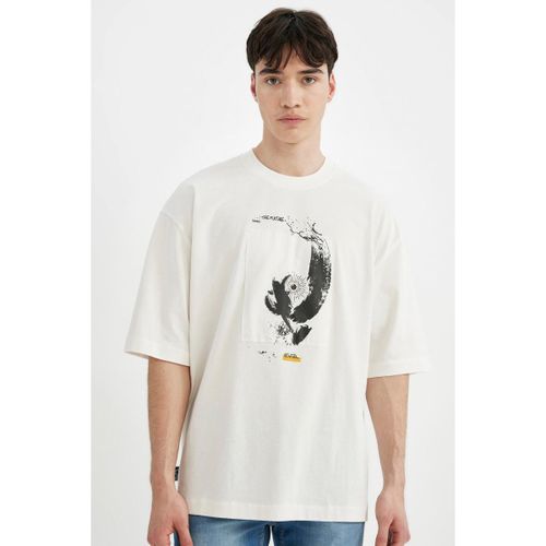 Man Loose Fit Crew Neck Short Sleeve T-Shirt