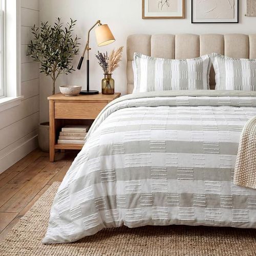 Plain Embroidered Cotton Coverlet Size 240 x 240 Cm Model 4111