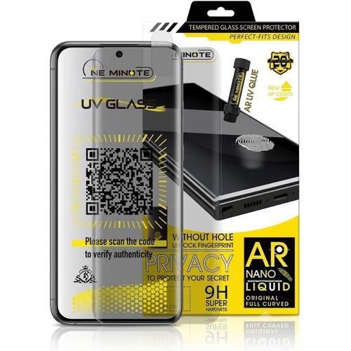 Combining luxury with absolute security: protect your Motorola Signature screen from impacts and scratches, and enjoy 100% complete privacy anytime, anywhere