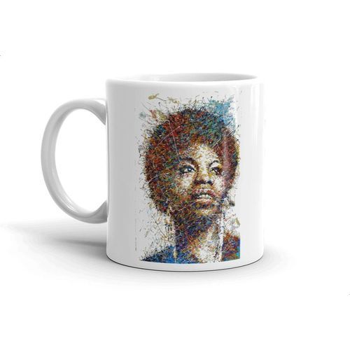 فنجان سيراميك متعدد الألوان