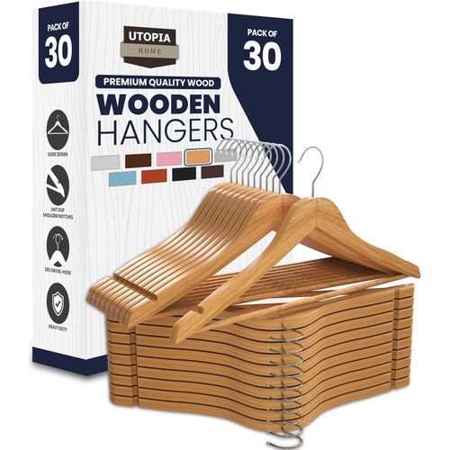 شماعات خشب فاخرة من يوتوبيا هوم، شماعات متينة ورفيعة مع خطاف قابل للدوران بزاوية 360 درجة للمعاطف والبدل - شماعات خشب مع تجاويف للكتف، عبوة من 30 قطعة، لون بيج (Natural)