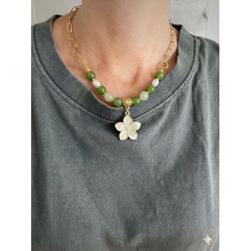 floral green necklace