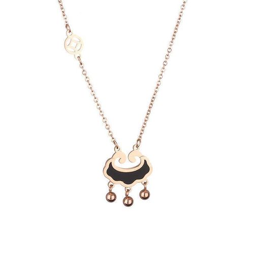 Small clavicle necklace in a Ruyi-inspired design