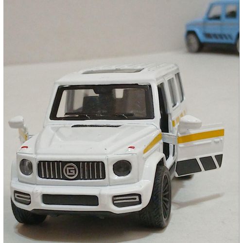 DIE CAST METAL TOY CAR /WHITE