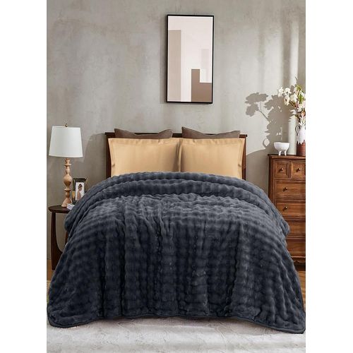 big bubbles blanket 225x250 cm.