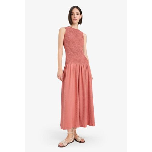 Crew Neck Crepe Sleeveless Midi Dress