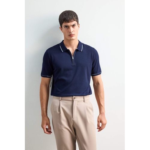 تي شيرت بولو بياقة بولو وتريكا محبوك بمقاس قياسي