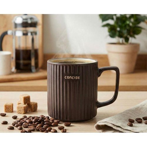 Elegant ceramic mug with striped design -brown - concise engraving
