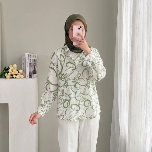 Women's Printed Crepe Shirt - Loose Fit, Long Sleeves - 60 to 80 KG.
