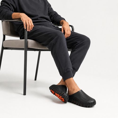 Men's Casual Clogs – Lightweight Slip-On Comfort Shoes with Breathable Ventilation Holes for Walking & Everyday Wear