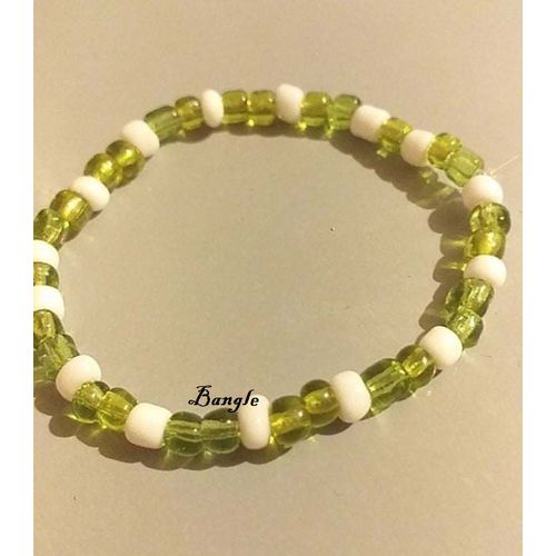 ازياء للبنات اسورة لون ابيض واخضر