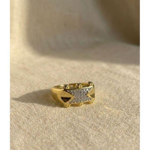 Women's Stainless Steel Ring with Elegant Luxury Design - Long-Lasting Gold-Tone