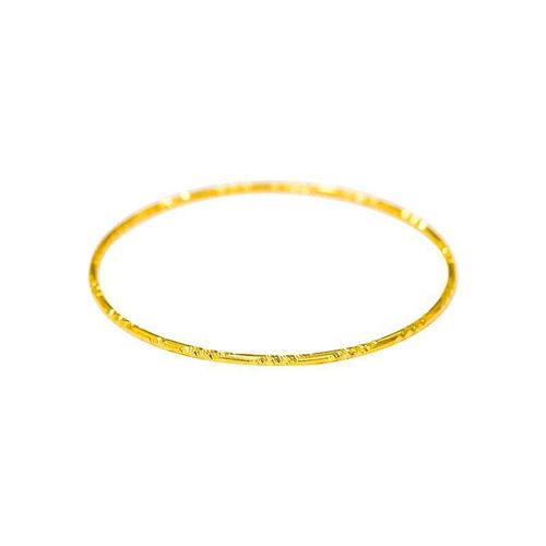 A luxurious women’s bracelet set made from Vietnamese sandy gold