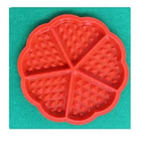 Heart-Shaped Belgian Waffle Baking Mould Red