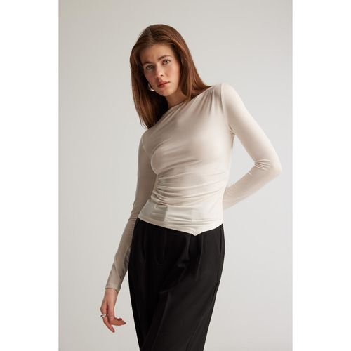 Woman Knitted Long Sleeve T-Shirt - Ecru