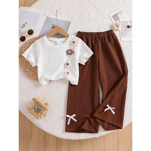 Very chic two-piece girls' outfit in light