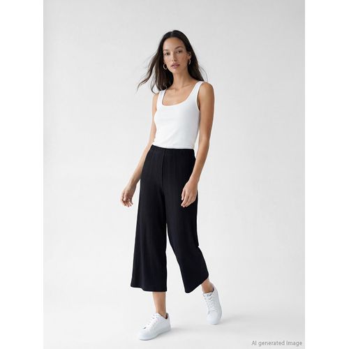 Elastic Waist Women's Capri