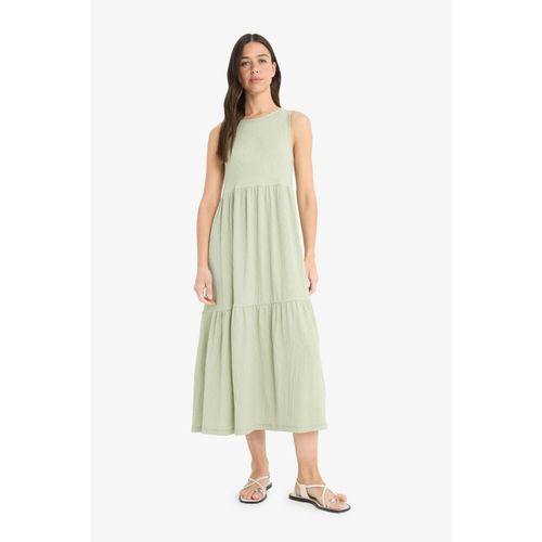 Crew Neck Crepe Sleeveless Midi Dress