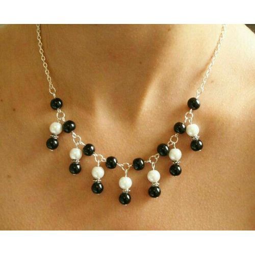 A Necklace With Pearl Beads Mallorca Mixed White And Black