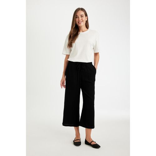 Regular Fit Crop Fit Crinkle Viscose Capri