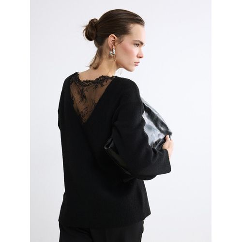 Women's Crew Neck Knit Sweater
