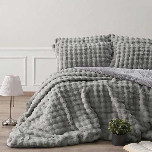 Quilt Set Spanish Fur Size 240x240 Cm Model 1638