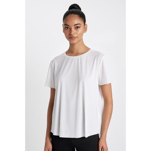 Woman DeFactoFit Standard Fit Crew Neck Sports T-Shirt