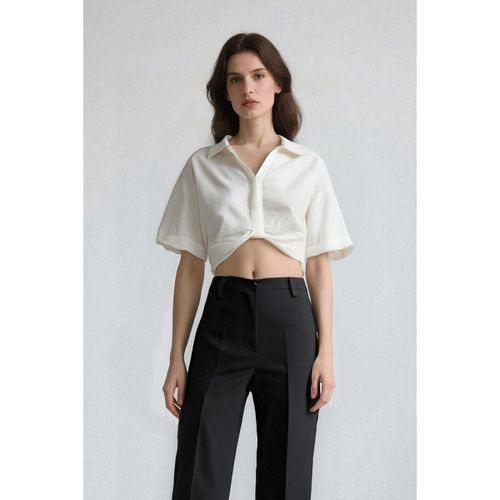 Woman Shirt Neck Cropped Fit Short Sleeve Blouse - Off White