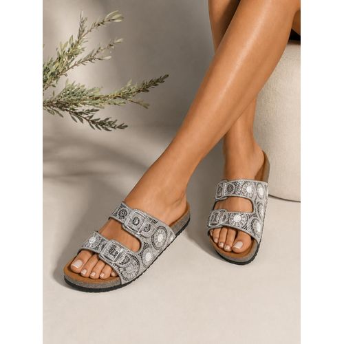 Slippers Flat Leather Embellished with decorative patterns SL-243 - Silver